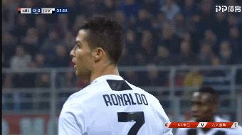 c罗帽子戏法第一脚暴力远射,博努奇评价c罗凌空抽射