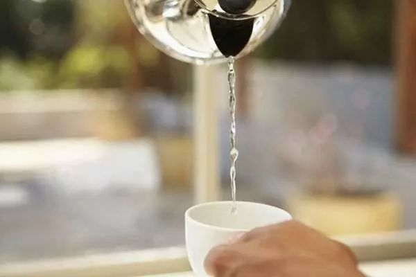 具备这几点才能养好肾,4个动作轻松养好肾