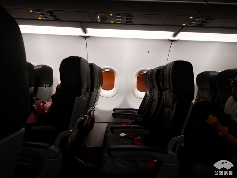 必须为亚航餐饮打call!椰浆鸡肉饭太惊艳了,真正的物美价廉