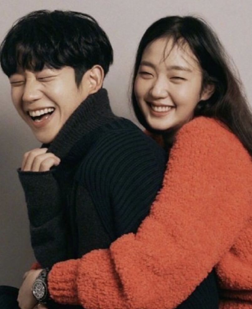 杨幂魏大勋真的是情侣吗,杨幂魏大勋情侣装现身同一小区