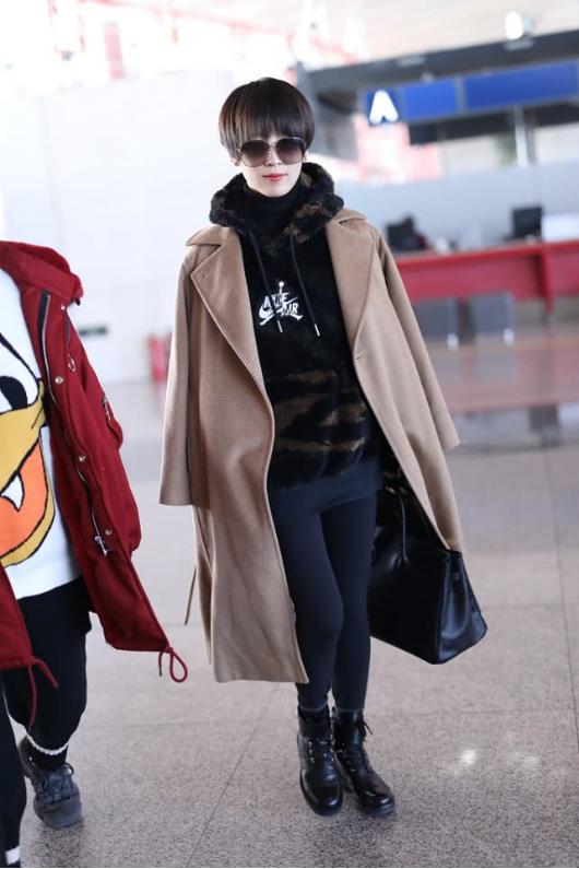 谢楠穿迷彩棉袄的照片,谢楠穿长袖