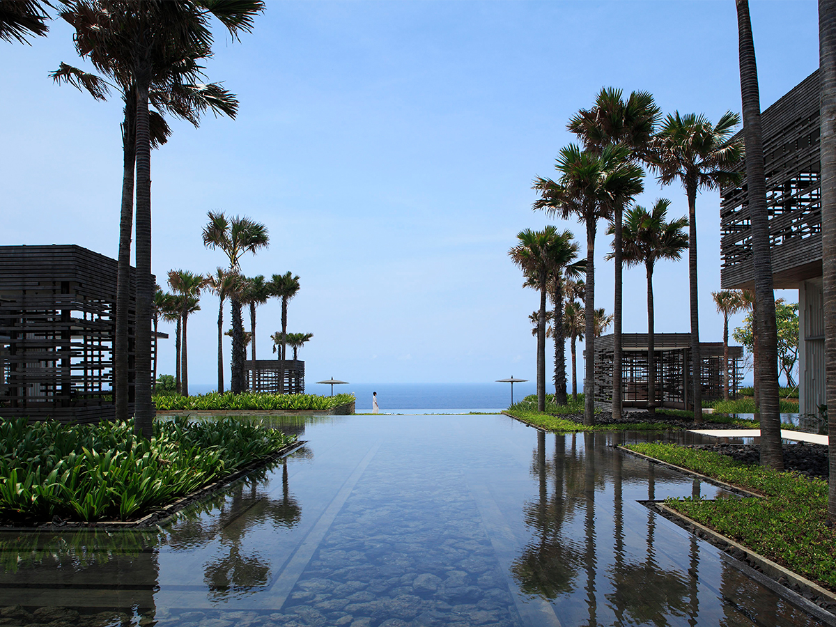 巴厘岛海边泳池度假酒店,巴厘岛海边酒店别墅推荐