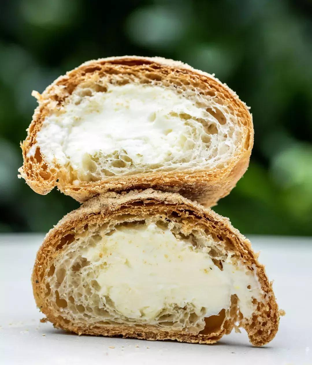 一*爆口**浆的咩咩包来了，今天也是努力营业的奈雪咩！