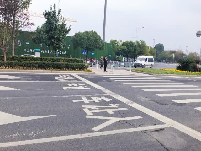 香港的交通标语,香港街头的标语