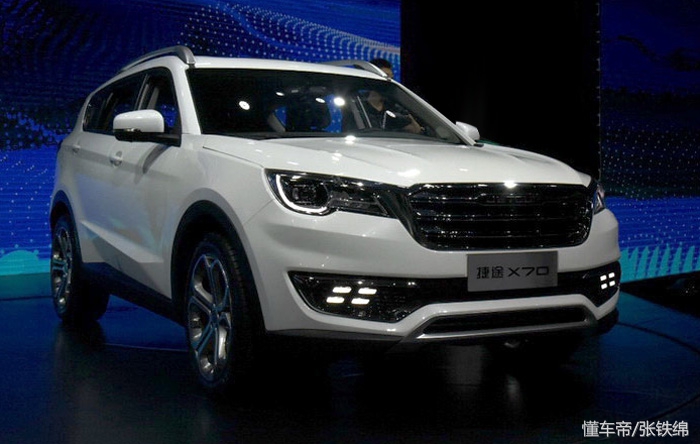 奇瑞有款车标是字母的是什么车,奇瑞车标长安车标对比