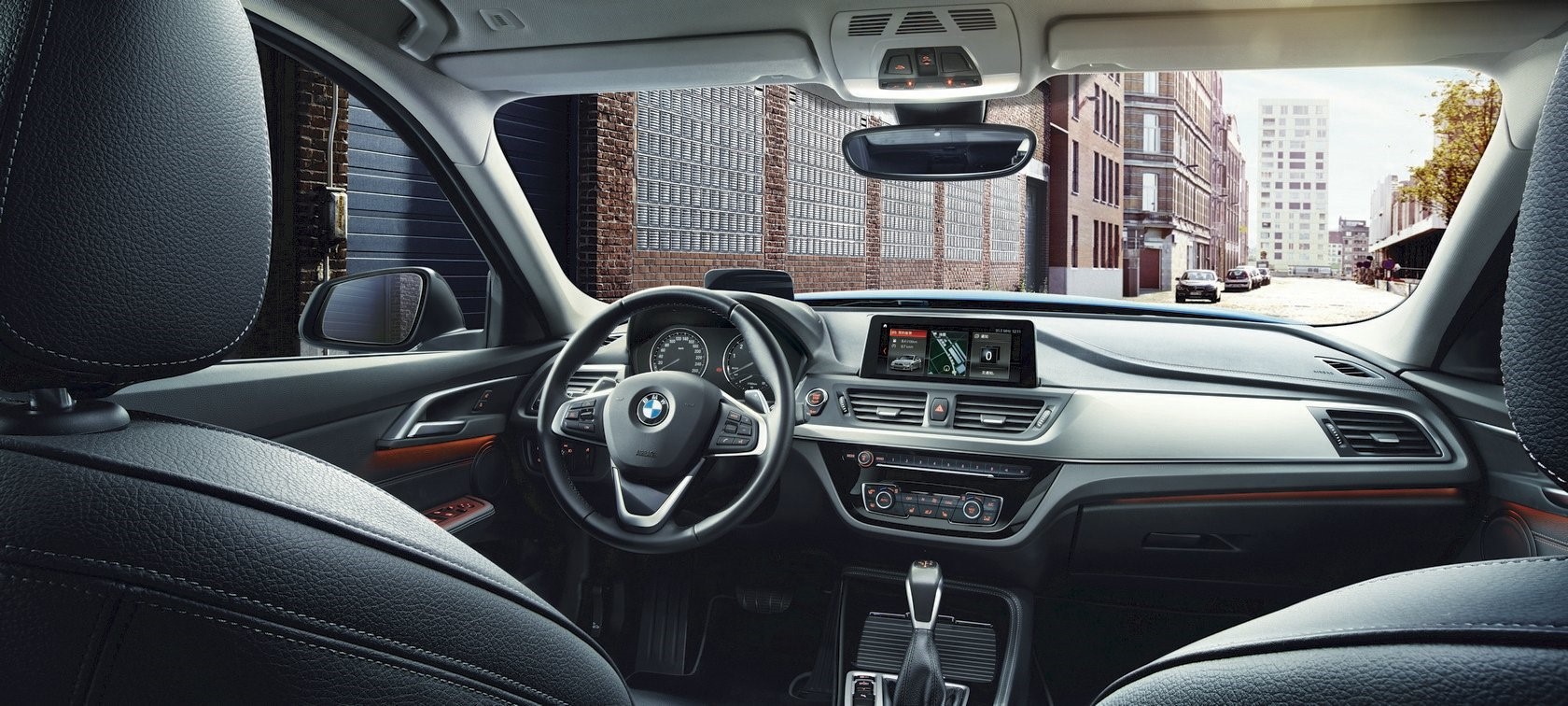 时尚又运动全新宝马1系海外实车,重塑潮流bmw1系三厢m运动版