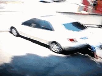 新手倒车总出事？学会这六点从此远离倒车事故