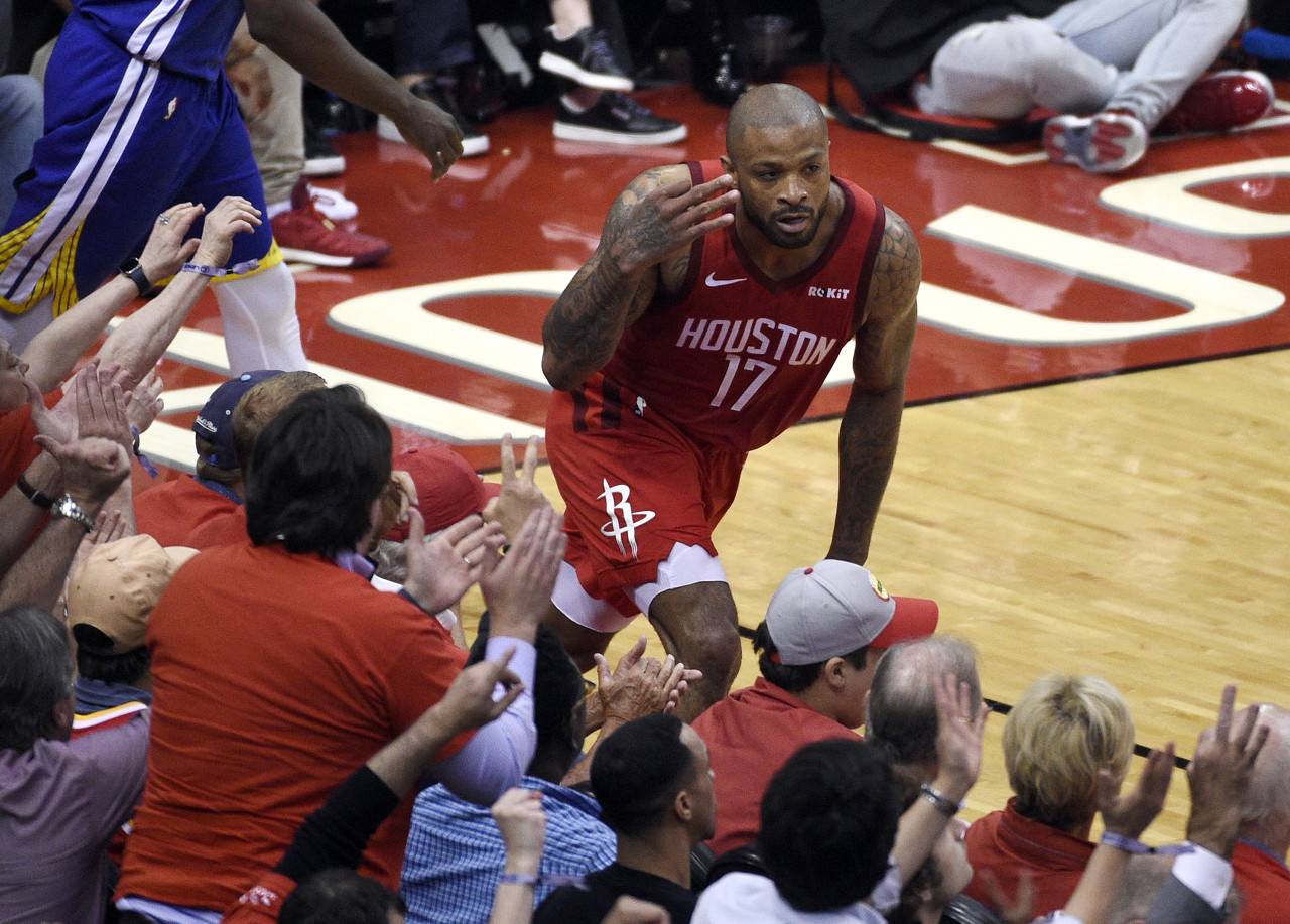 塔克谈波波维奇视频,塔克伤退