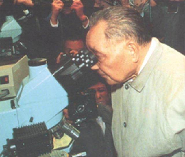 15岁便离家的*小平邓**为什么再没回家乡广安？