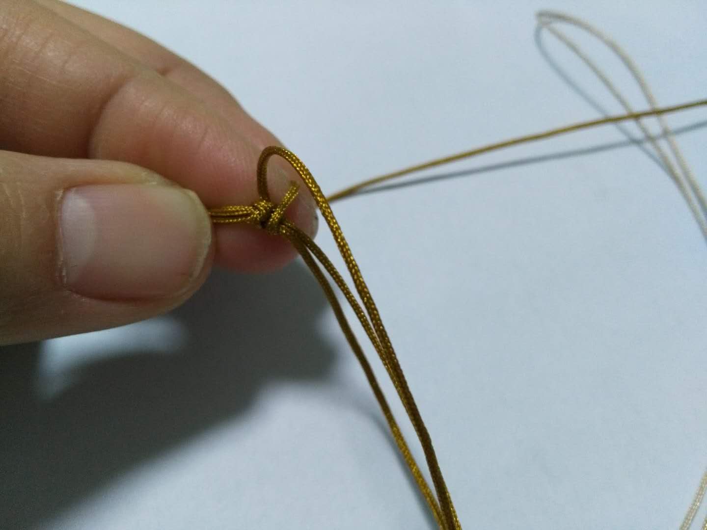 编绳花做法,手绳复杂编织教程