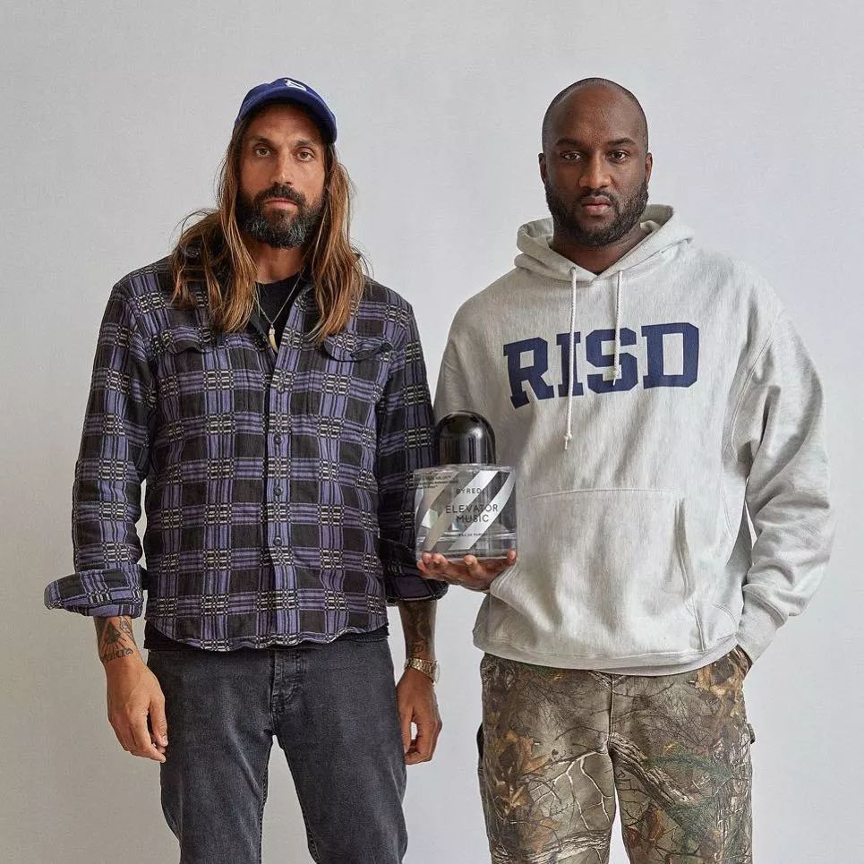 王嘉尔娃娃机,王嘉尔与关晓彤