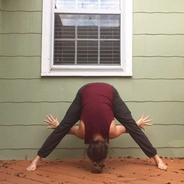 如何解决屁股太翘的烦恼,想要臀部比较翘应该发展哪块肌肉