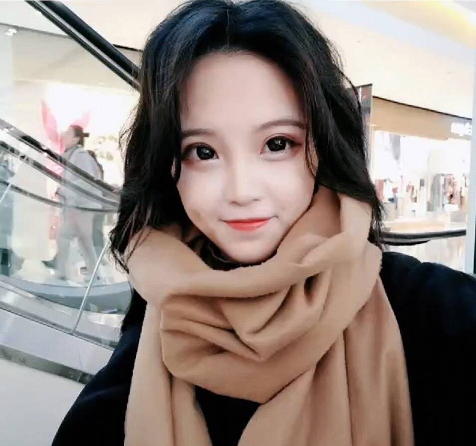 校花张雨婷抖音,校花之称的张雨婷