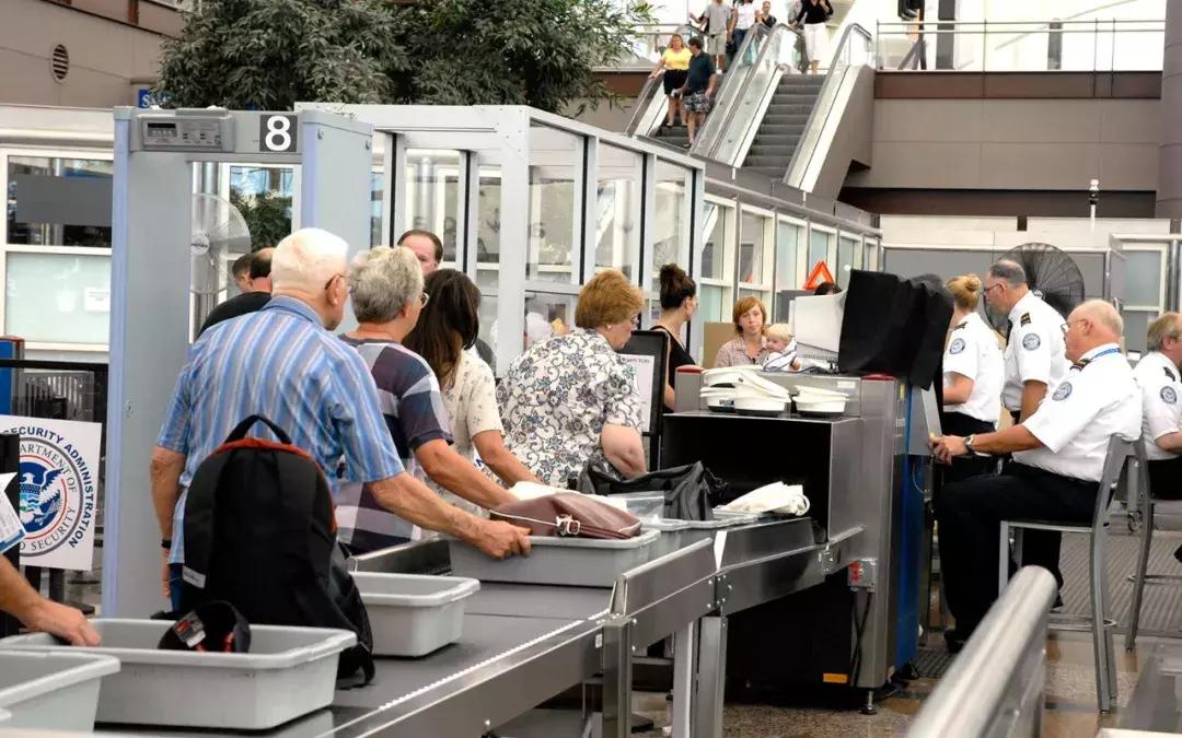 在机场取行李的流程,怎么机场取行李