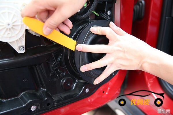 科鲁兹车主:来不及解释了!快上车!去听我的音响……