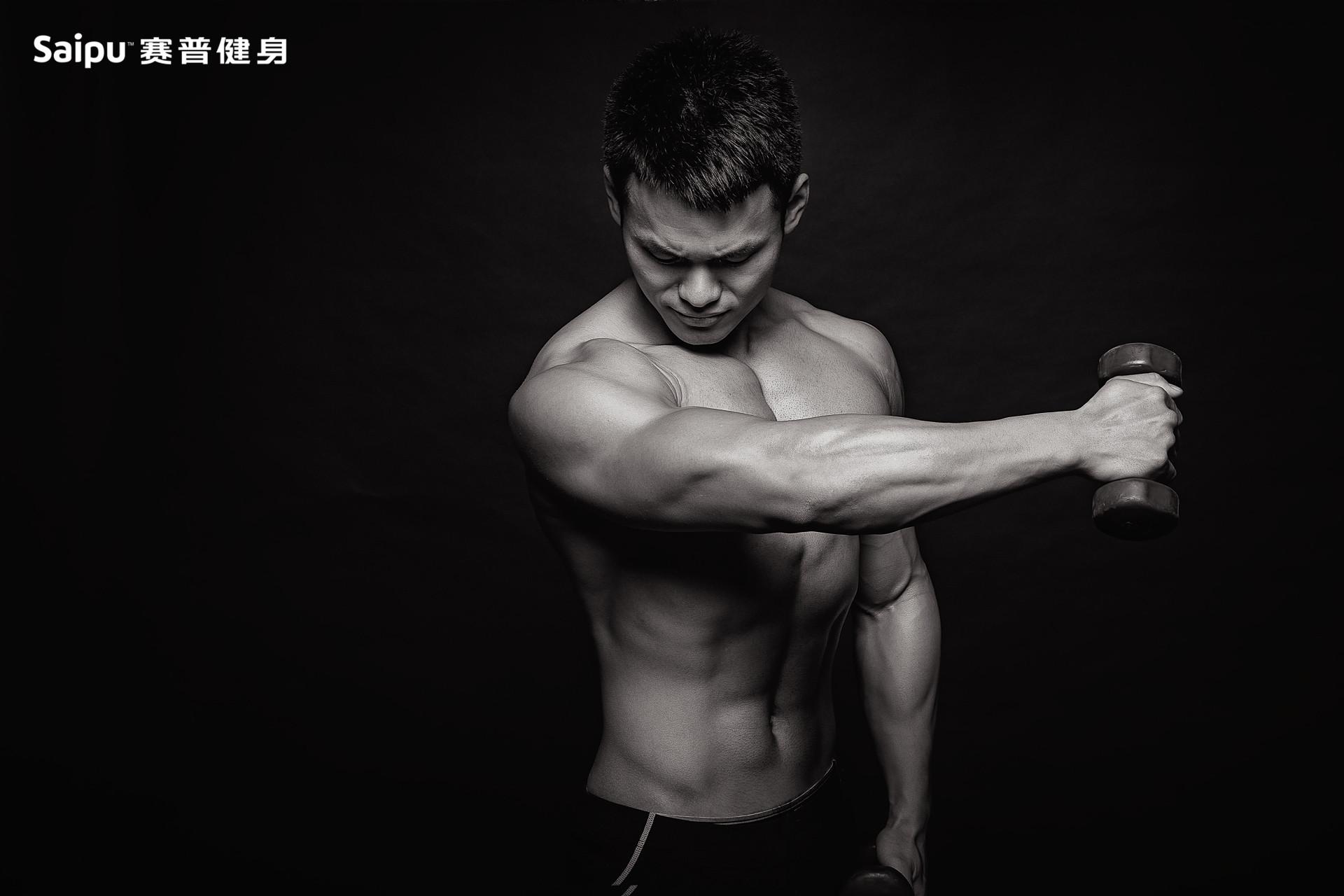 健身必吃补剂3样,健身时喝的带颜色的水是什么补剂