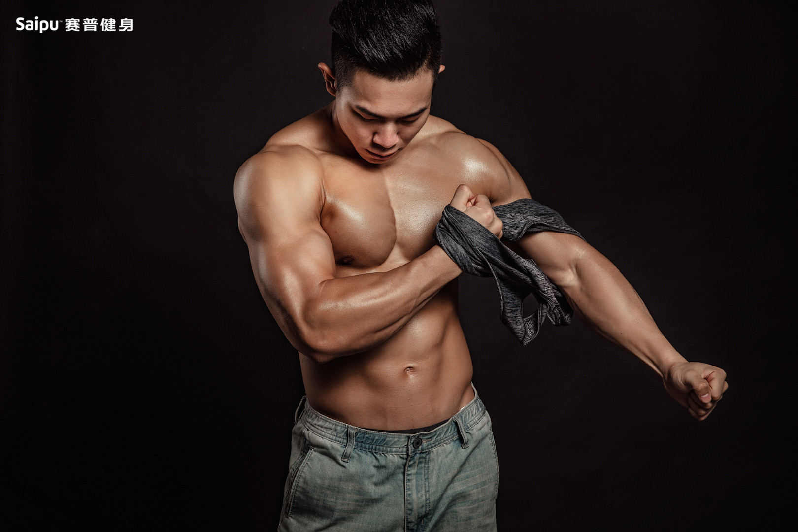 健身必吃补剂3样,健身时喝的带颜色的水是什么补剂