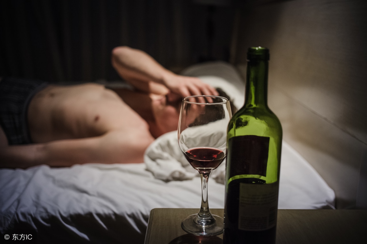 嫁给一个酒鬼老公的痛苦,嫁给一个酒鬼是一个怎样的体验