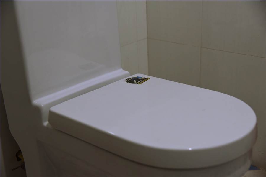 智能马桶盖热水冲洗和加热,智能即热冲洗马桶盖