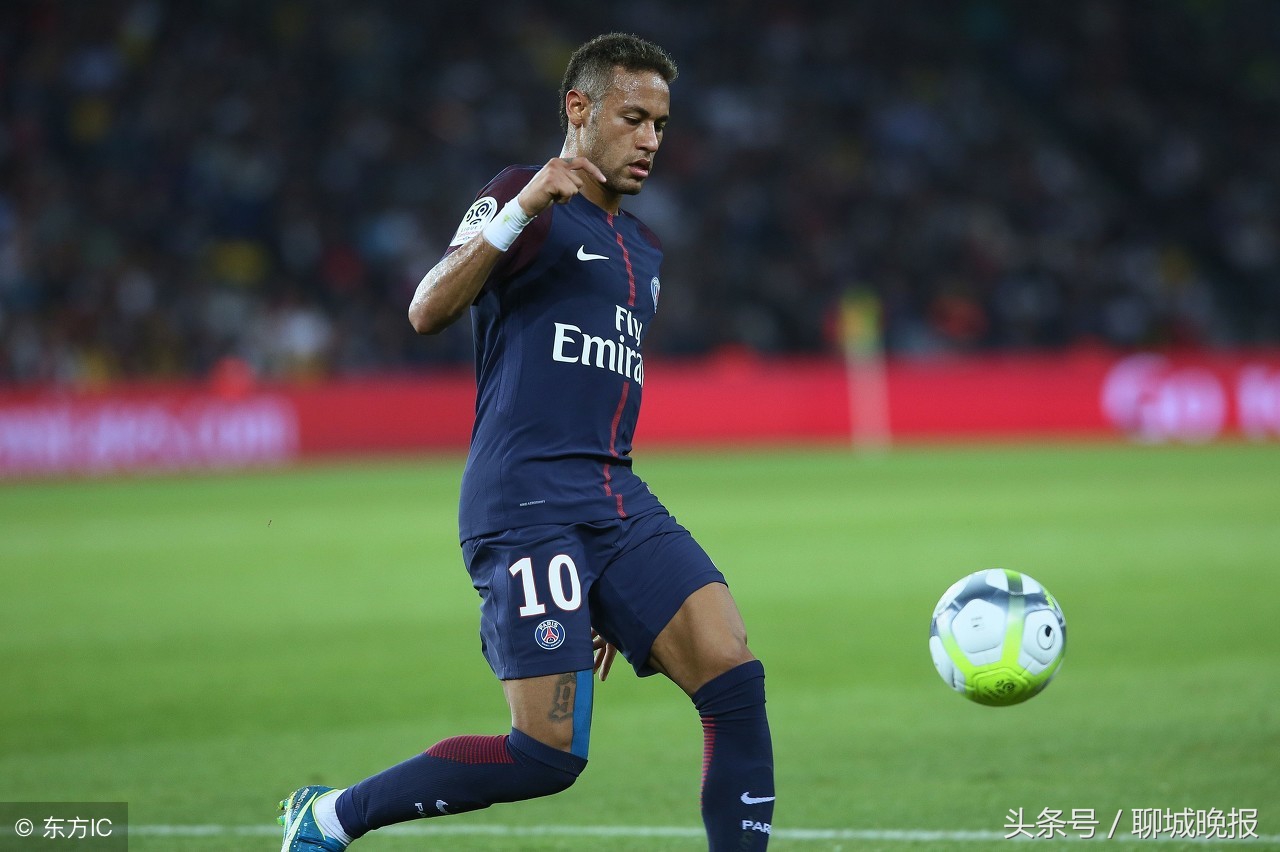 内马尔致敬霍金,内马尔发图致敬霍金