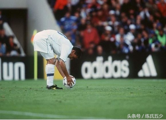 足球十大感人瞬间罗伯特巴乔,唯有足球不可辜负致敬传奇巴乔