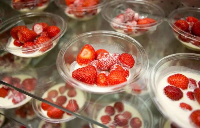 陈冠希吃的苹果,陈冠希吃的白草莓什么品种