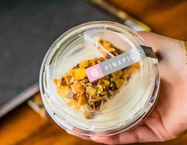 转角遇到猪？！魔都首家粉猪餐厅，吃完变精致的猪猪女孩！