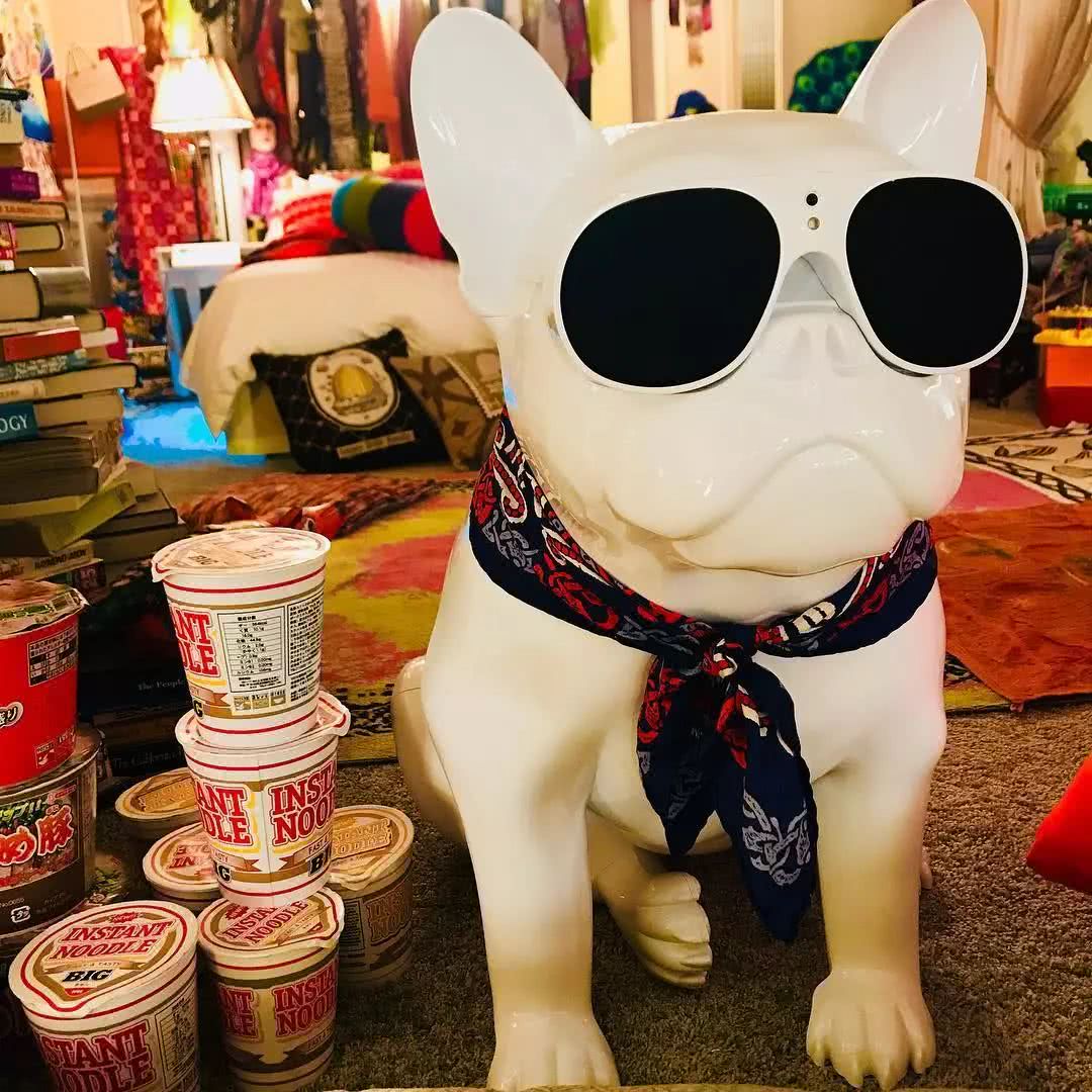 苍井空又出新作品了,这一次的人设华丽的转身