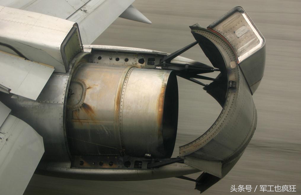 飞机反推器的用途,民用飞机有反推装置吗