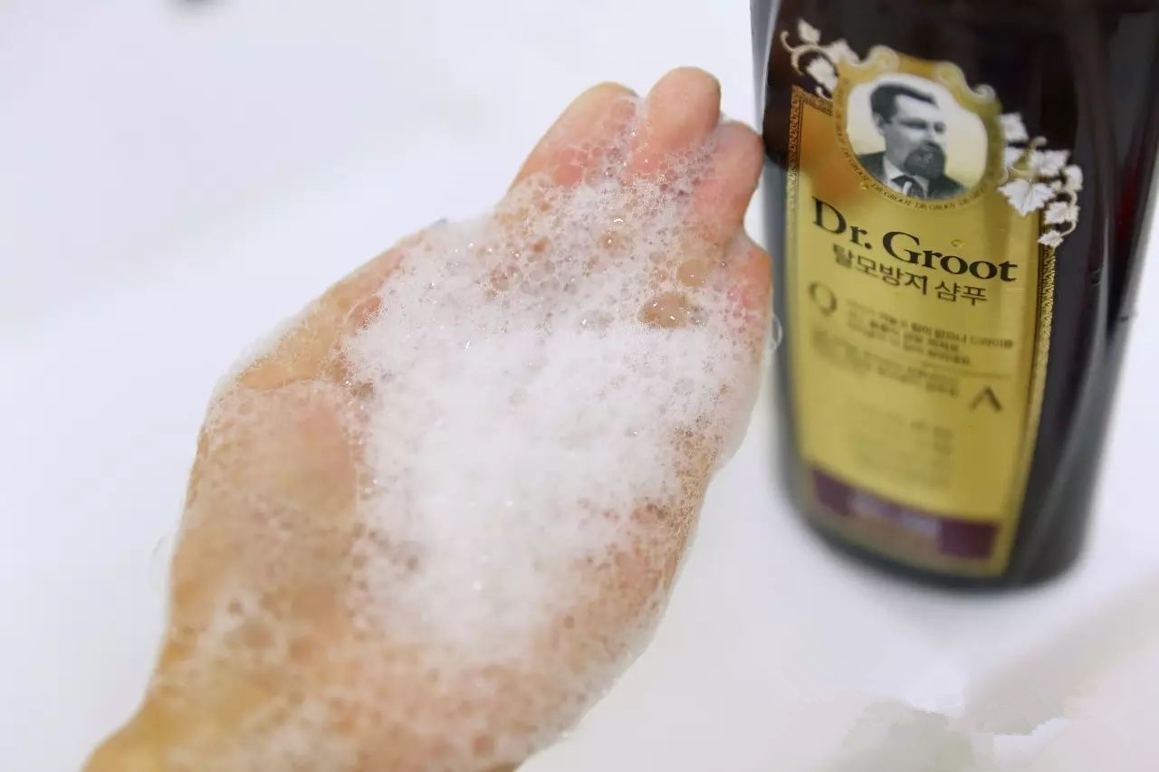 从怀孕就开始脱发产后还是脱发,从怀孕到现在第一次剪发