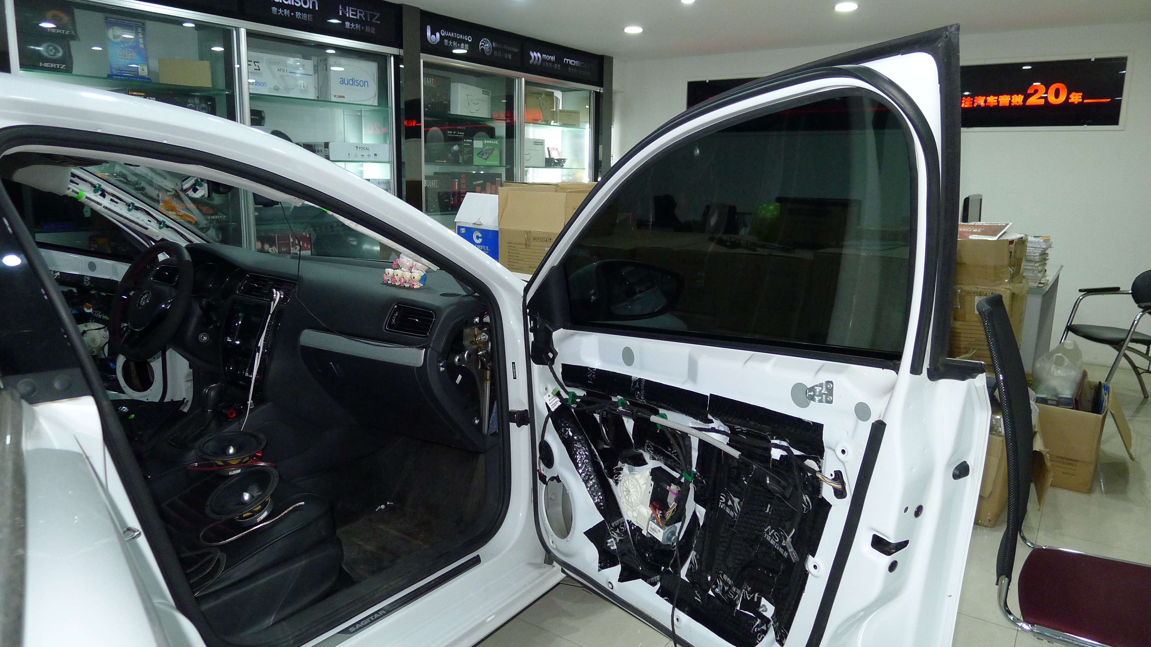 新速腾音响改装用多少寸喇叭,大众新速腾音响加装分频器