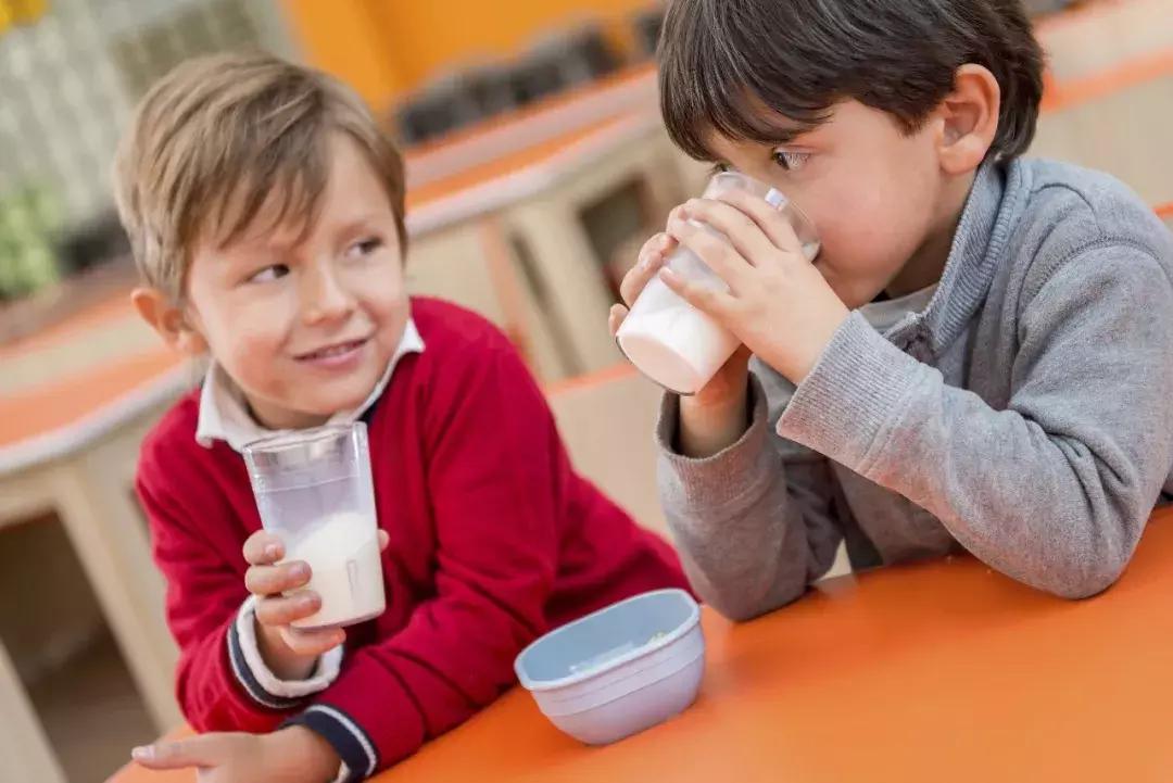 我妈妈腿疼怎么回事,妈妈老是腿疼是什么原因