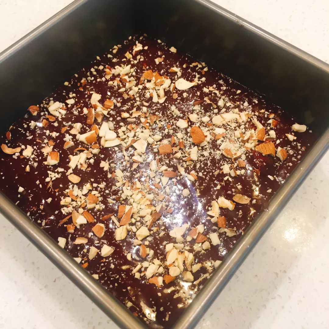 不用巧克力的布朗尼蛋糕做法,制作巧克力布朗尼蛋糕