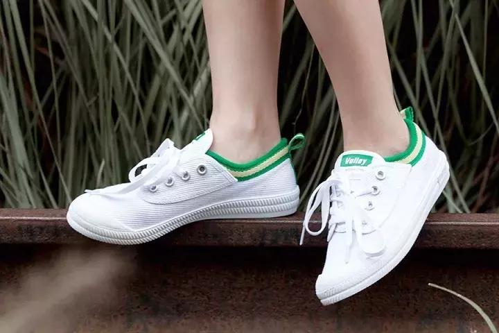 澳洲的国宝级小白鞋，明星、超模人手一双