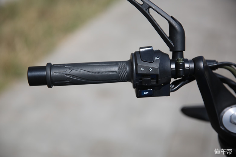 新感觉250单缸极速测试,新感觉250百公里加速实测