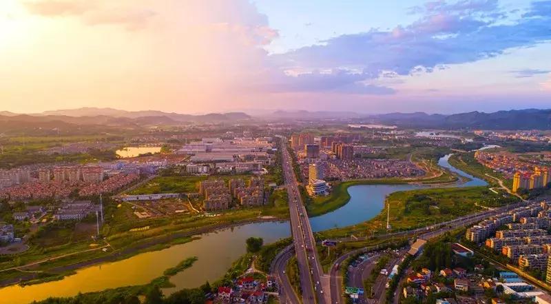 给你一个爱上电影的理由,给你一个爱上丽江的理由