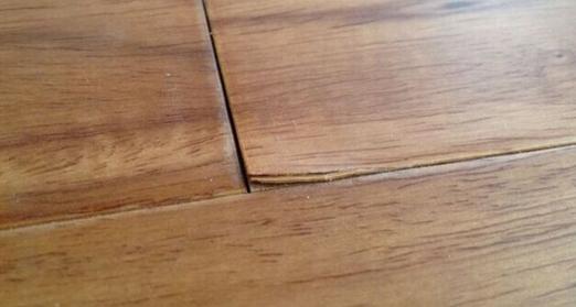 地板变形缝大怎么处理,如何解决地板塌陷