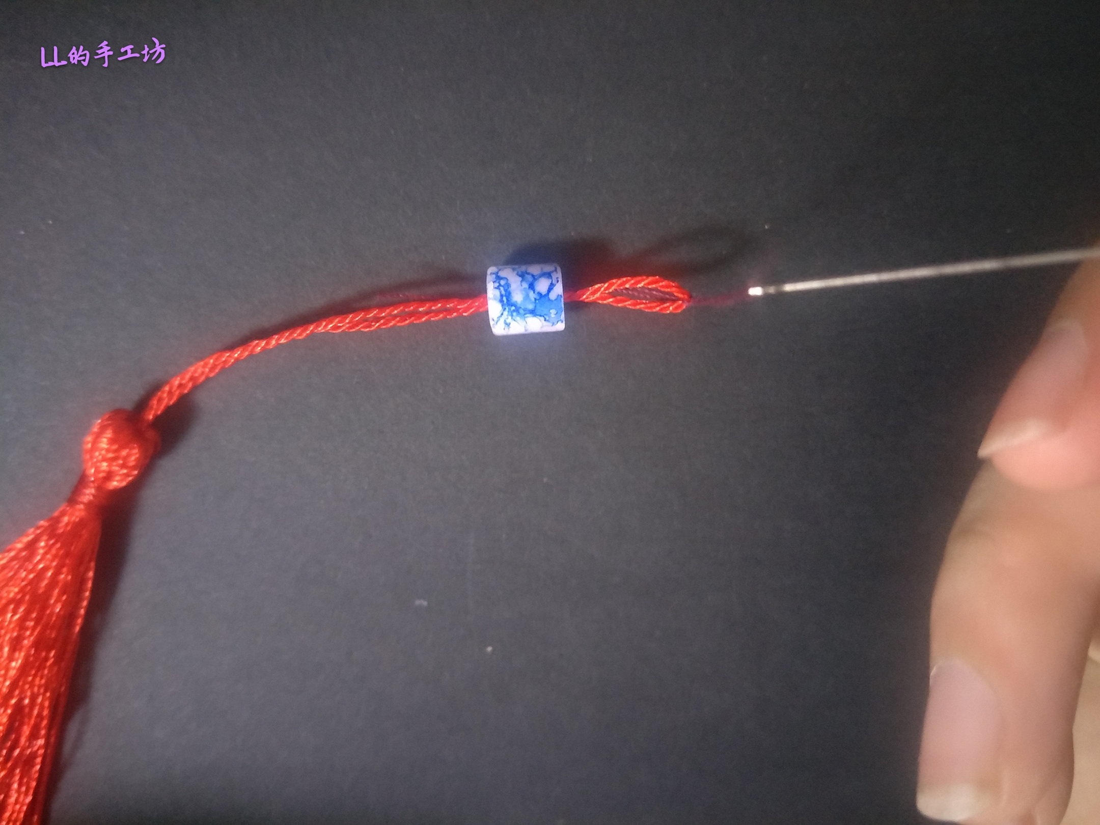 手工编织心形小挂件视频教程,一根绳子编好看吊坠简单