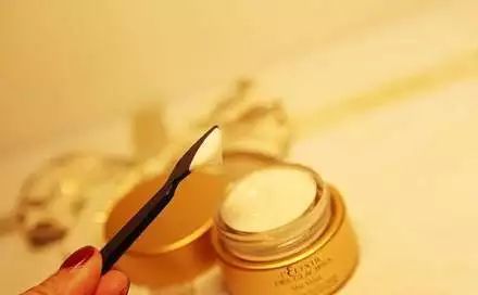 对抗皱纹神器,对抗皱纹有效的护肤品