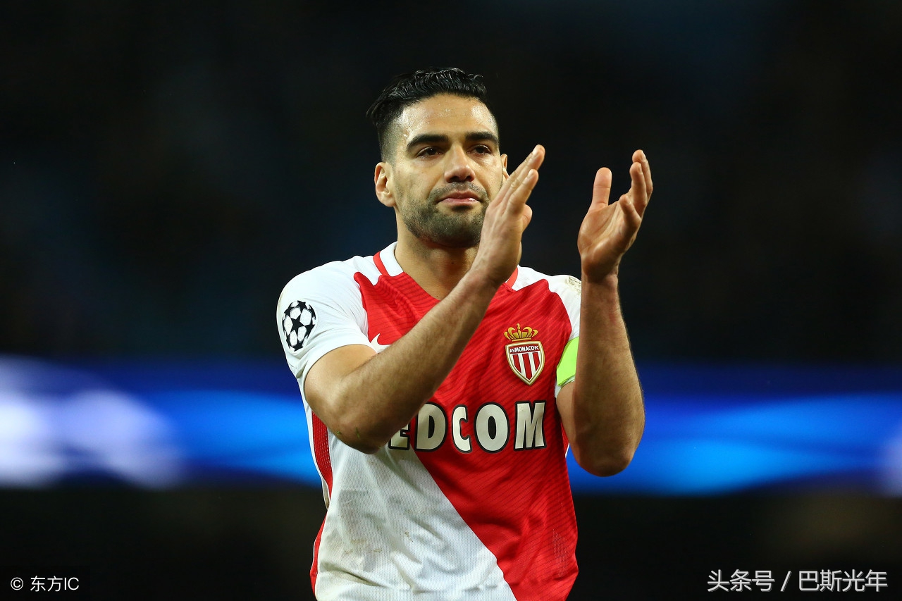 世界上最伟大的十个足球明星,世界上最有名的10个足球明星