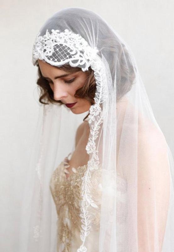 Etsy发布2018年Top婚礼用品趋势预测,斗篷式婚纱最近很火!