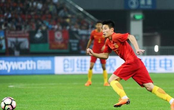 十大国脚神级停球,0:6国足失误