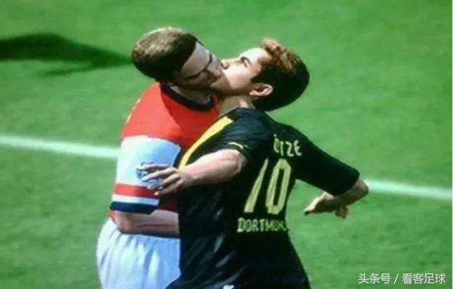 推荐一个很好玩的足球游戏,最好玩的足球游戏你玩过吗