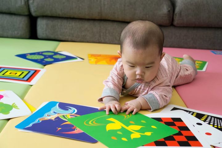 坐月子都是自己一个人带小孩,不靠父母自己带娃