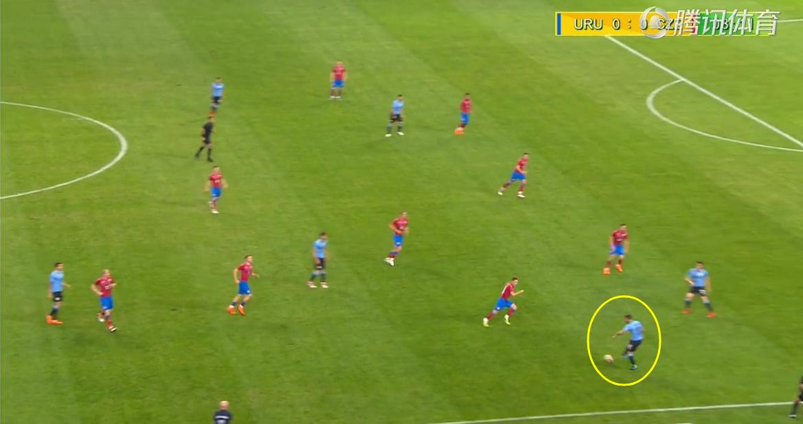 卡瓦尼国家队的倒钩进球,乌拉圭神锋卡瓦尼惊世倒钩