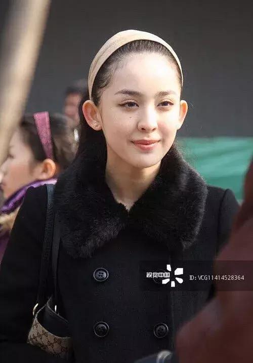 忘了切小号？娜扎自评“素颜真好看”，为啥秀智和允儿的能获好评