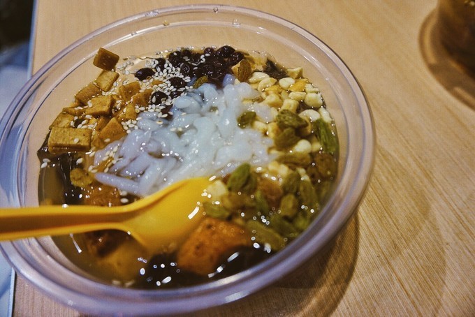 重庆是个美丽的山城,重庆去感受你走过的路