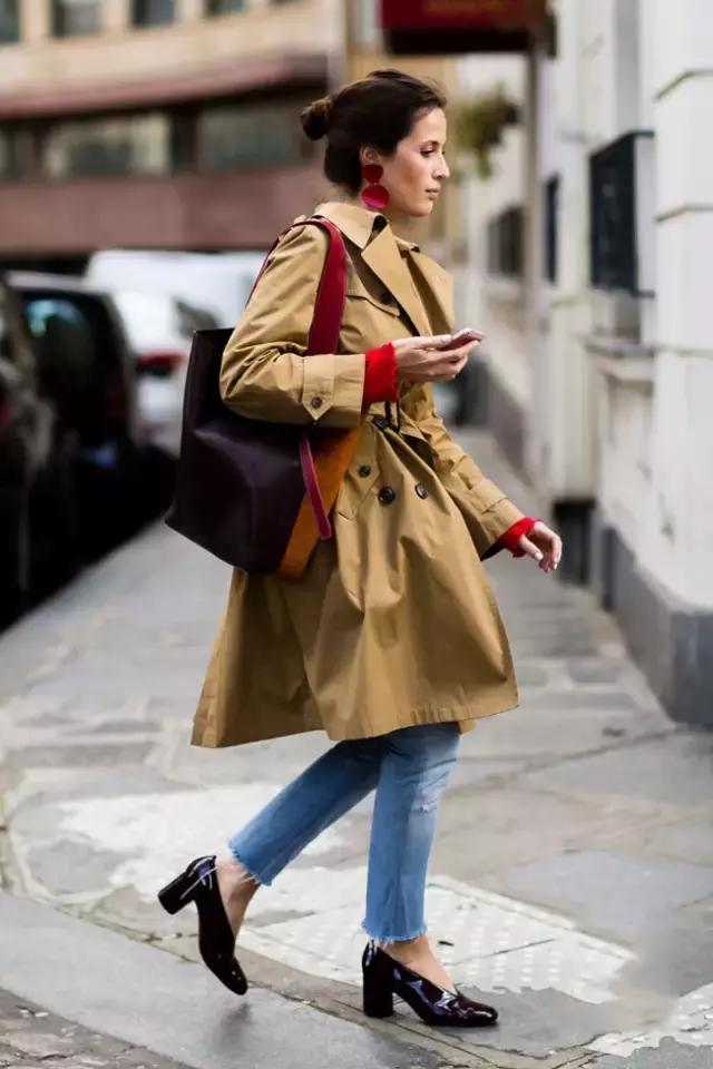 风衣不用多就只买这样一件经典的就可以穿的潮流又时髦了