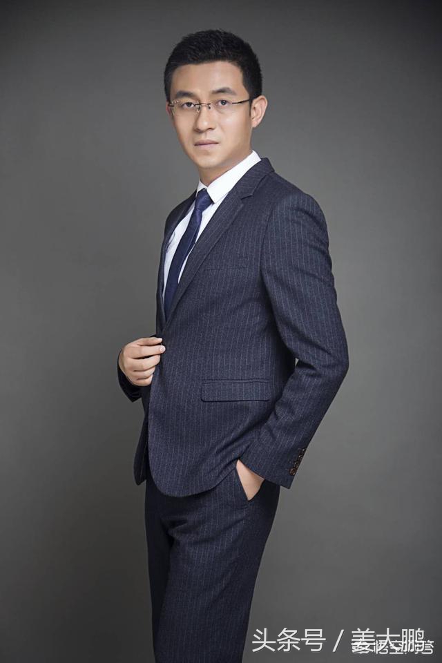 做自媒体月入10万的方法分享,做自媒体刚开始一个月能赚多少钱