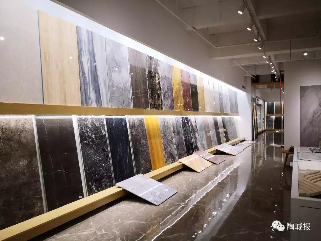 你肯定没见过这些美成仙的瓷砖展厅，估计在这里搬砖都要穿正装！